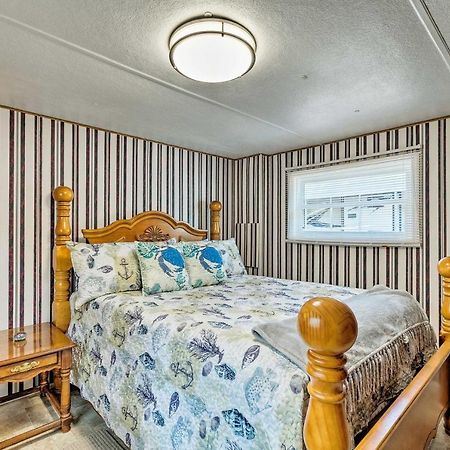 Cabin with Fire Pit, Walk to Steinhatchee River! Exterior foto